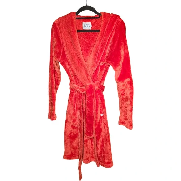 UGG Christmas Ribbon Red Miranda plush hooded robe with belt tie size M - Picture 3 of 10
